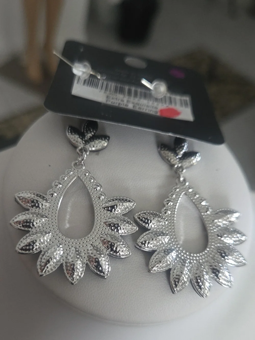 Paparazzi Extra Exquosite Purple Earrings NWT